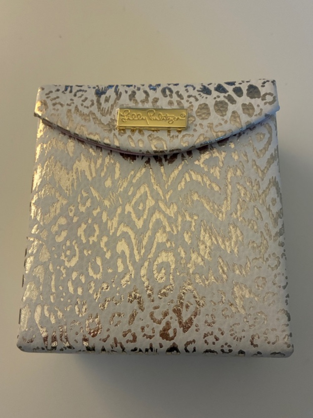 NWT Lilly Pulitzer Travel Jewelry Organizer in Gold Metallic Pattern Play